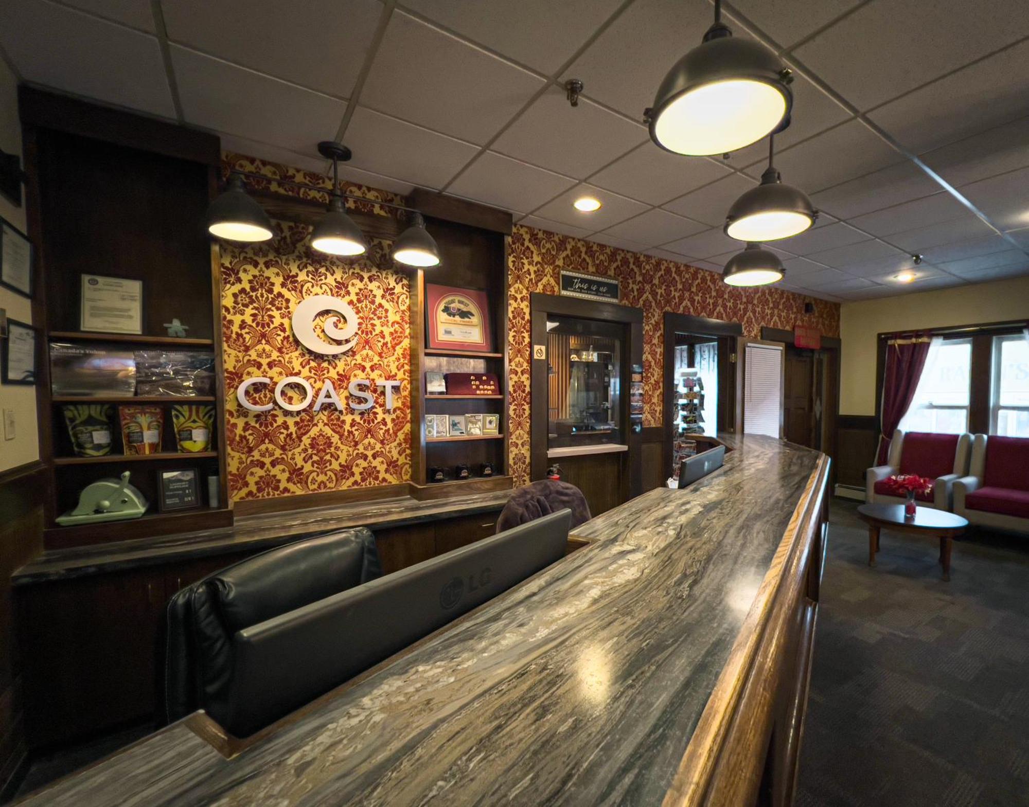 The Downtown, A Coast Hotel Dawson City Exterior foto